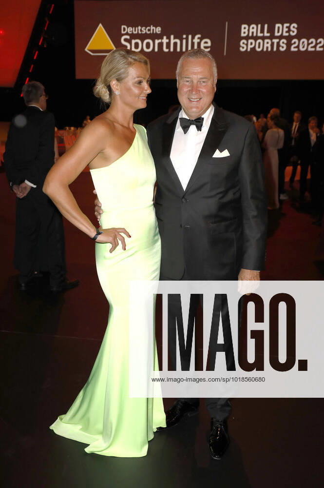 Franziska van Almsick with partner Jürgen B Harder at the 51 Ball des Sports 2022 in the RheinMain CongressCenter Wiesbaden, 16 07 2022 xS.xGabschx xFuturexImage