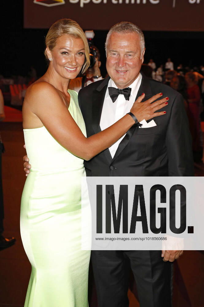 Franziska van Almsick with partner Jürgen B Harder at the 51 Ball des Sports 2022 in the RheinMain CongressCenter Wiesbaden, 16 07 2022 xS.xGabschx xFuturexImage