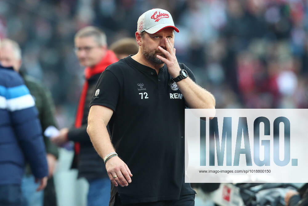 football 1 Bundesliga, Hertha BSC Berlin 1 FC Koeln, v l Steffen Baumgart Koeln, coach portrait, portraet, single image thoughtful Berlin