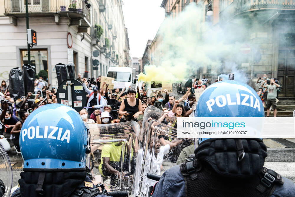 KW26 Italy: Protest for George Floyd Protesters during the Black Lives Matter protest following the death of George Floyd in Turin, Piazza Castello. The protest has been organized against racism after the death of George Floyd. Turin Piedmont Turin Italy