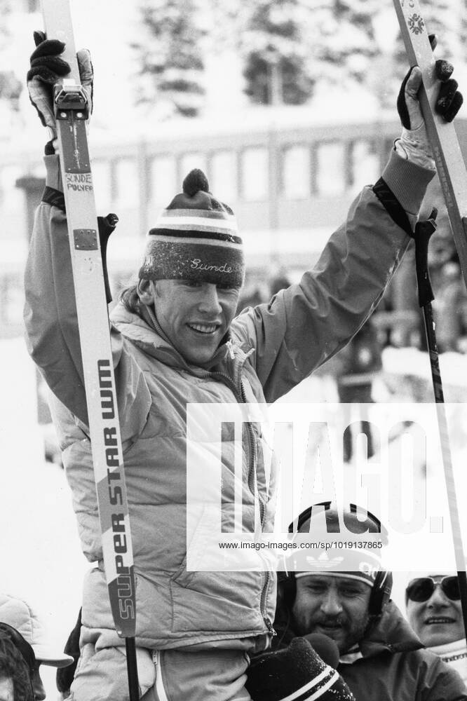 SARAJEVO 19840213 Olympic champion on 15 km skis was Gunde Svan, who cheers after his victory Gunde won ahead of three Finns SARAJEVO YUGOSLAVIA SKIING