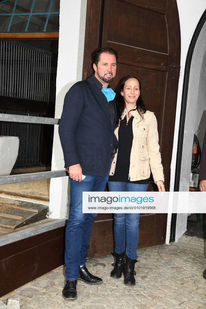 Martin Lacey jr and Jana Mandana Lacey Krone press tour Circus Krone farm Weßling Circus Krone times of Corona Manege Circus animals Weßling b Munich 29 June 2020