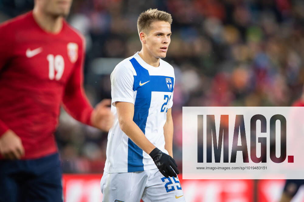 Norway v Finland, football friendly, Oslo, Norway Oslo, Norway. 20th, November 2022. Niilo Maenpaa (25) of Finland seen during the football friendly match between Norway and Finland at Ullevaal Stadion in Oslo. Oslo Norway