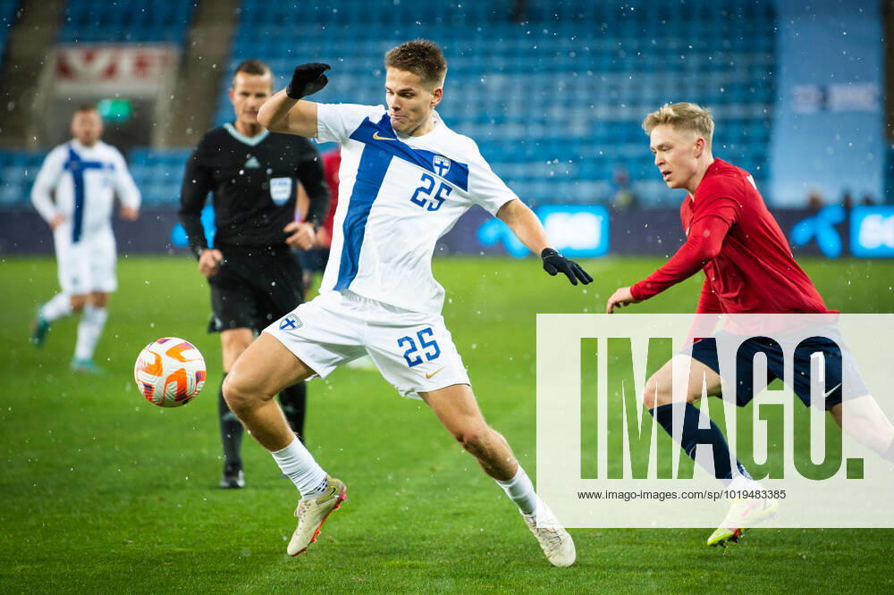 Norway v Finland, football friendly, Oslo, Norway Oslo, Norway. 20th, November 2022. Niilo Maenpaa (25) of Finland seen during the football friendly match between Norway and Finland at Ullevaal Stadion in Oslo. Oslo Norway