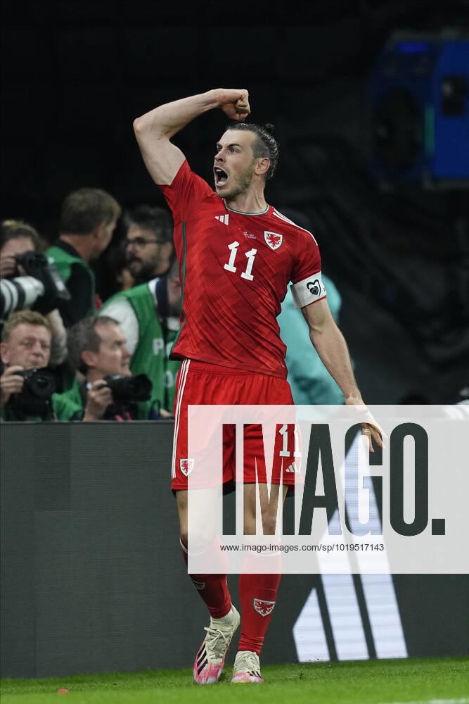 USA v Wales: Group B - FIFA World Cup, WM, Weltmeisterschaft, Fussball Qatar 2022 Gareth Bale Right Winger of Wales and Los Angeles FC in action during the FIFA World Cup Qatar 2022 Group B match between USA and Wales at Ahmad Bin Ali Stadium on November 21, 2022 in Doha, Qatar. Doha Qatar