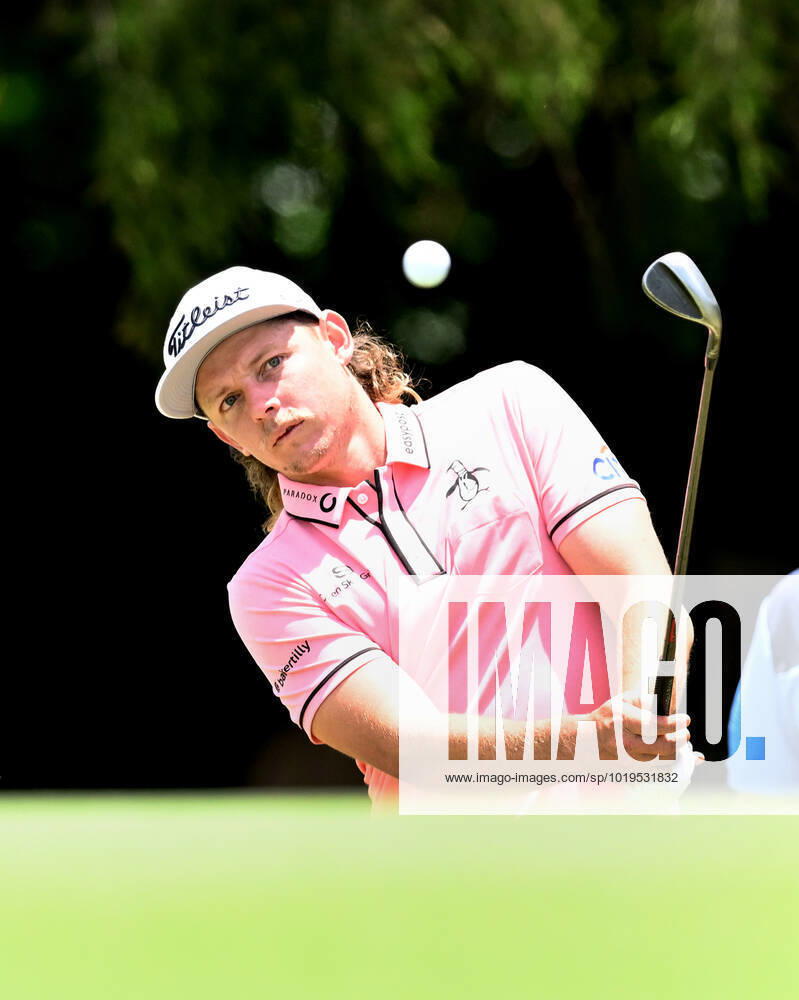 PGA, Golf Herren CHAMPIONSHIP PRESSERS, Cameron Smith (centre) in action on the practice green ahead of the 2022 Australian PGA Championship, at Royal Queensland Golf Club in Brisbane, Tuesday, November 22, 2022. ( NO ARCHIVING, , NO USE IN BOOKS WITHOUT CONSENT BRISBANE QUEENSLAND AUSTRALIA