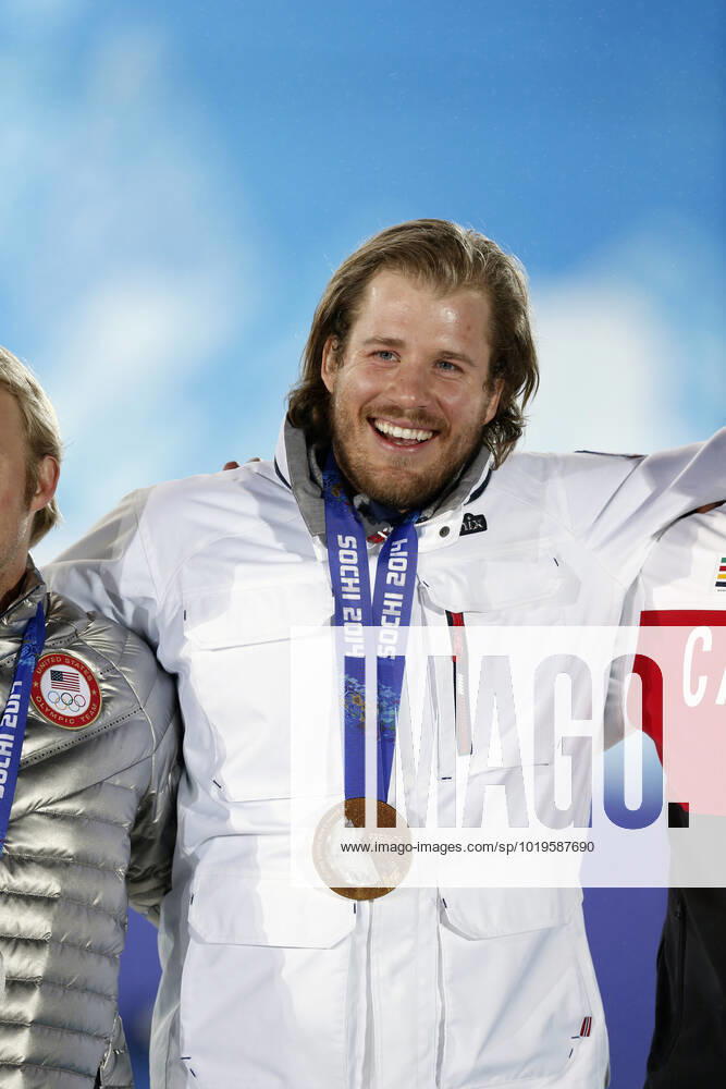 Sochi, Russia 20140216 Winter Olympics , Olympic Games, in Sochi 2014 Prize ceremony Norwegian athlete Kjetil Jansrud receives the gold medal in the mens Super G alpine skiing in the Sochi 2014 Winter Olympics, Sochi, Russia SOTJI RYSSLAND