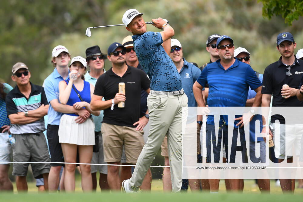 GOLF AUSTRALIAN PGA, Golf Herren Adrian Meronk plays a shot during Round 1 of the 2022 Fortinet Australian PGA Championship at the Royal Queensland Golf Club in Brisbane, Thursday, November 24, 2022. ( NO ARCHIVING, , NO USE IN BOOKS WITHOUT CONSENT BRISBANE QUEENSLAND AUSTRALIA