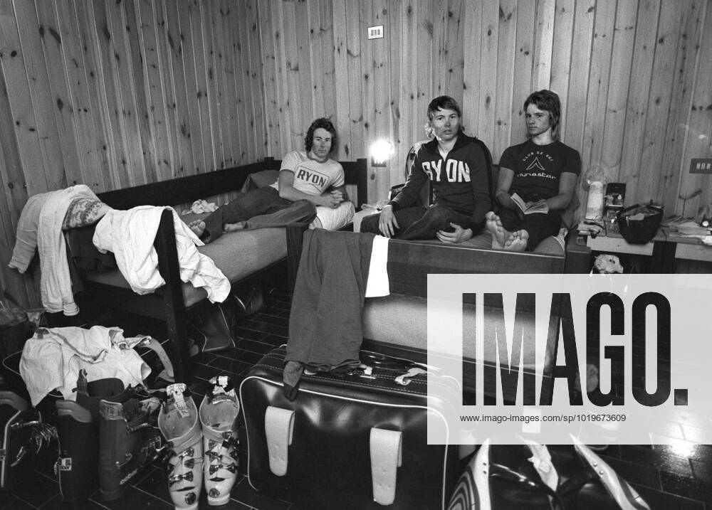 ARCHIVE 1974 10 28 The Swedish mens alpine team Ingemar Stenmark, Thomas Ringbrant and Stig Strand in the hotel room during the national teams glacier training on 28 October 1974 before the start of the World Cup season