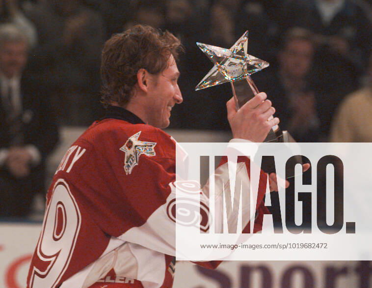TAMPA NHL ALL STAR WAYNE GRETZKY MATCHENS LIRARE PHOTO STEFAN HYTTFORS CODE 4219 COPYRIGHT SCANPIX SWEDEN Ishockey