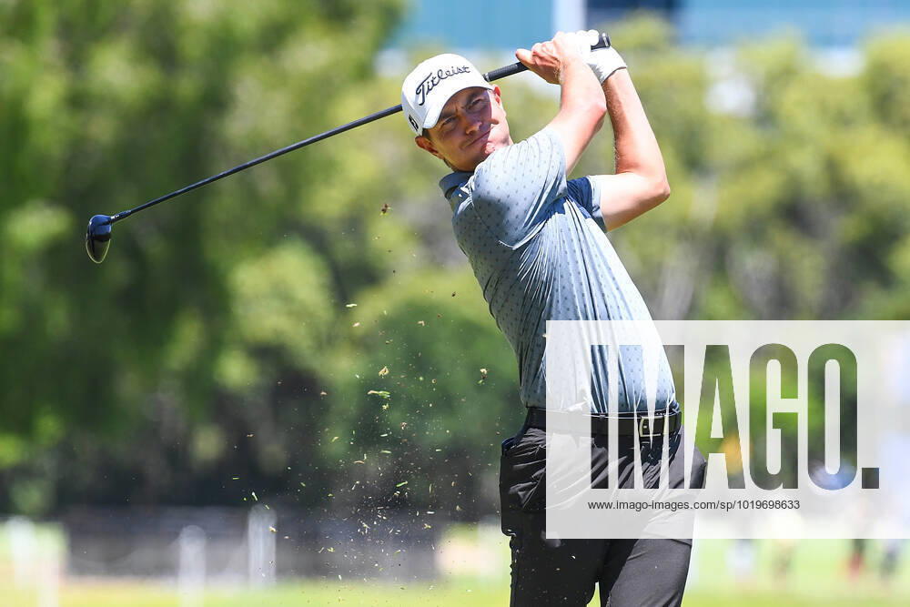 GOLF AUSTRALIAN PGA, Golf Herren Jason Scrivener plays a shot during Day 2 of the 2022 Fortinet Australian PGA Championship at the Royal Queensland Golf Club in Brisbane, Friday, November 25, 2022. ( NO ARCHIVING, , NO USE IN BOOKS WITHOUT CONSENT BRISBANE QUEENSLAND AUSTRALIA