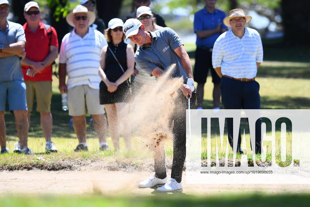 GOLF AUSTRALIAN PGA, Golf Herren Jason Scrivener plays a shot during Day 2 of the 2022 Fortinet Australian PGA Championship at the Royal Queensland Golf Club in Brisbane, Friday, November 25, 2022. ( NO ARCHIVING, , NO USE IN BOOKS WITHOUT CONSENT BRISBANE QUEENSLAND AUSTRALIA