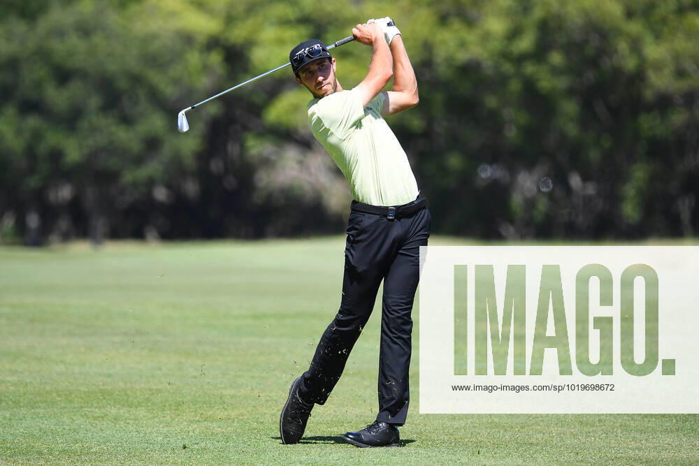 GOLF AUSTRALIAN PGA, Golf Herren John Lyras plays a shot during Day 2 of the 2022 Fortinet Australian PGA Championship at the Royal Queensland Golf Club in Brisbane, Friday, November 25, 2022. ( NO ARCHIVING, , NO USE IN BOOKS WITHOUT CONSENT BRISBANE QUEENSLAND AUSTRALIA