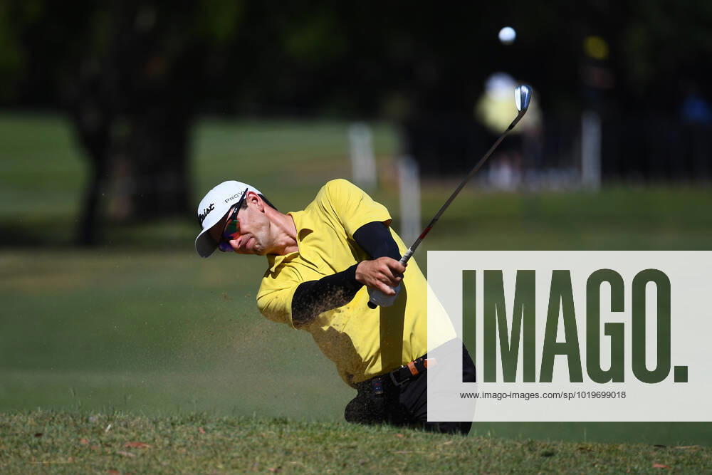 GOLF AUSTRALIAN PGA, Golf Herren Jordan Zunic plays a shot during Day 2 of the 2022 Fortinet Australian PGA Championship at the Royal Queensland Golf Club in Brisbane, Friday, November 25, 2022. ( NO ARCHIVING, , NO USE IN BOOKS WITHOUT CONSENT BRISBANE QUEENSLAND AUSTRALIA