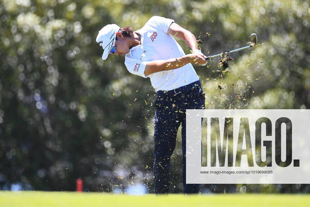 GOLF AUSTRALIAN PGA, Golf Herren Min Woo Lee plays a shot during Day 2 of the 2022 Fortinet Australian PGA Championship at the Royal Queensland Golf Club in Brisbane, Friday, November 25, 2022. ( NO ARCHIVING, , NO USE IN BOOKS WITHOUT CONSENT BRISBANE QUEENSLAND AUSTRALIA