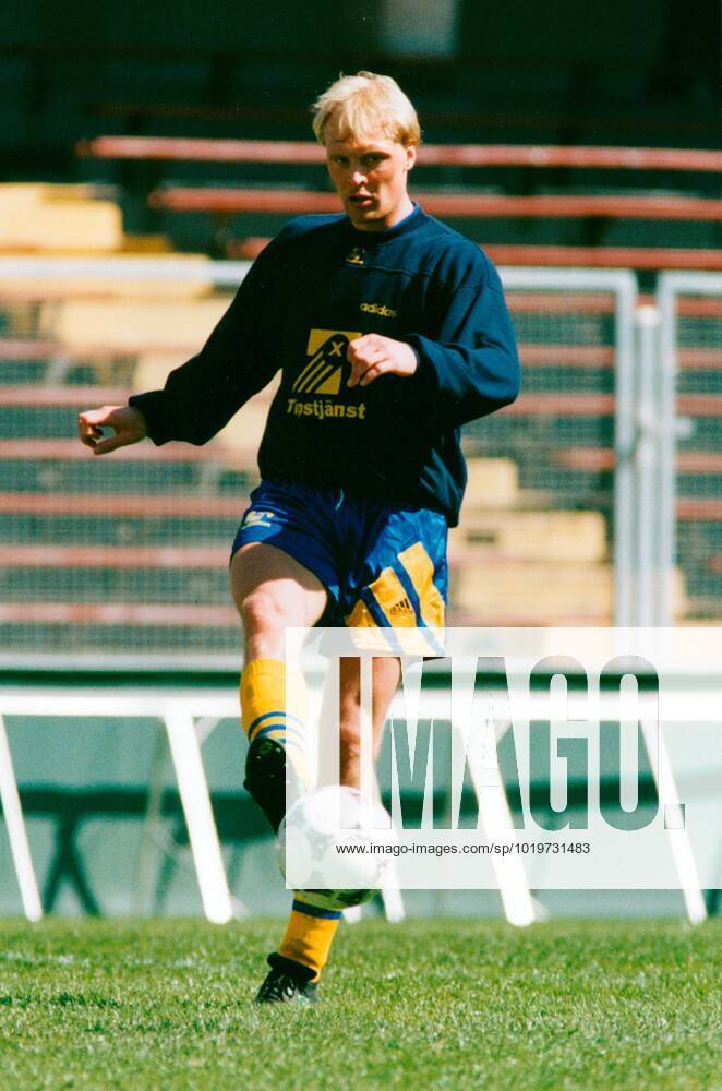 Klas Ingesson, football player Sweden national team, training action 1994 04 28 c KJELLERAS PETER Aftonbladet IBL Bildbyra EXPRESSEN OUT AFTONBLADET 4586 Sweden football