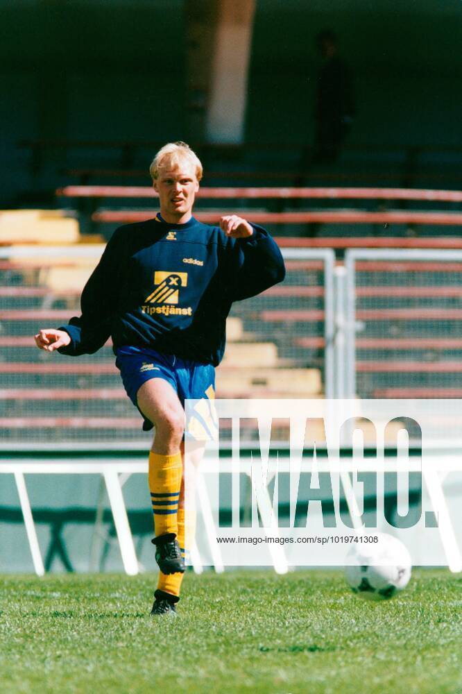 Klas Ingesson, football player Sweden national team, training action 1994 04 28 c KJELLERAS PETER Aftonbladet IBL Bildbyra EXPRESSEN OUT AFTONBLADET 4586 Sweden football