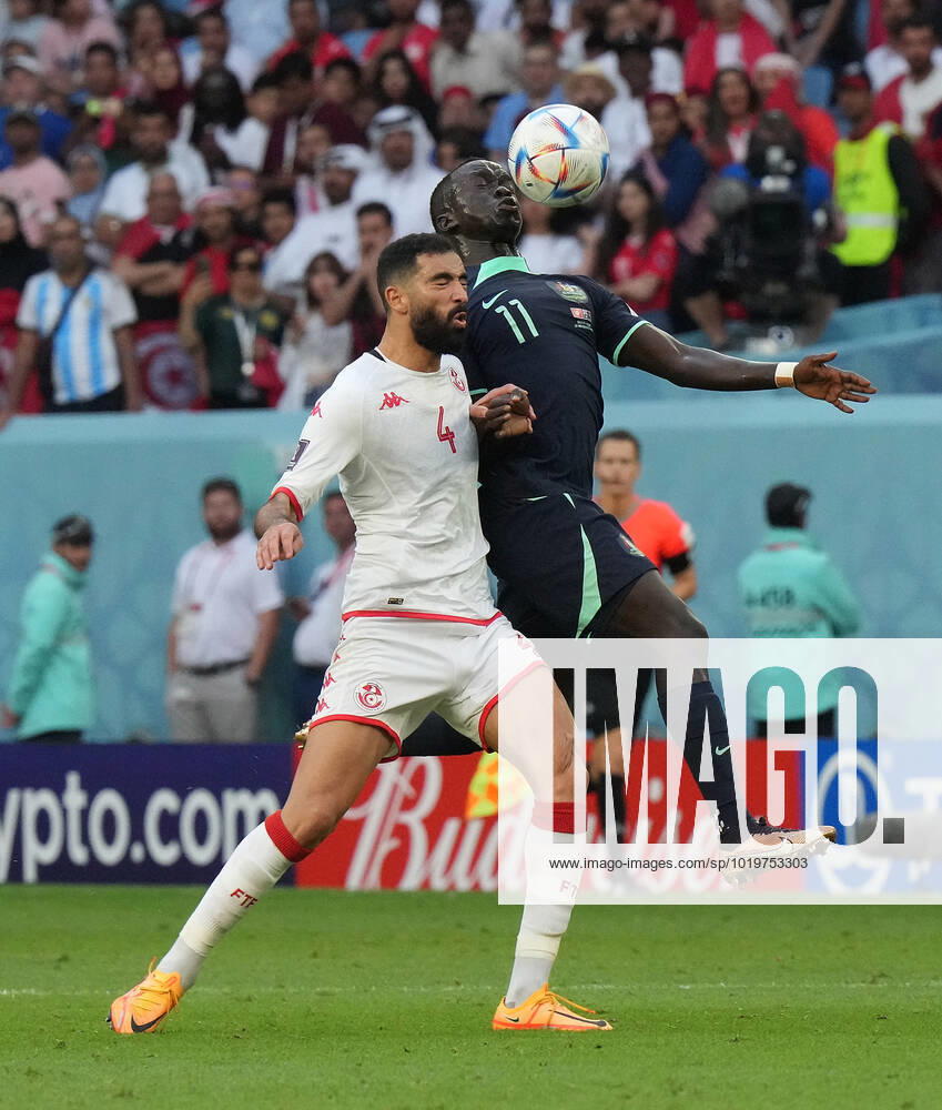 Al Janoub Stadium, Doha, QAT, World Cup FIFA 2022, Group D, Tunisia vs Australia, in picture Australia s forward Awer Mabil , Tunisia s defender Yassine Meriah Doha Al Janoub Stadium Qatar eu-images-506