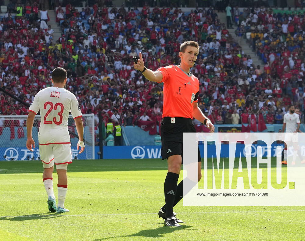 Al Janoub Stadium, Doha, QAT, World Cup FIFA 2022, Group D, Tunisia vs Australia, in picture u23 , referee Daniel Siebert Germany Doha Al Janoub Stadium Qatar eu-images-506