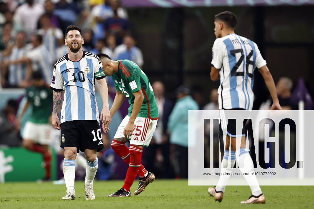 LUSAIL CITY l r Lionel Messi of Argentina, Nahuel Molina of Argentina during the FIFA World Cup Qatar 2022 group C match between Argentina and Mexico at Lusail Stadium on November 26, 2022 in Lusail City, Qatar AP Dutch Height MAURICE OF STONE FIFA World Cup Qatar 2022 2022 ANPxSportx xMauricexvanxSteenxWKxIVx 458393871 originalFilename: 458393871
