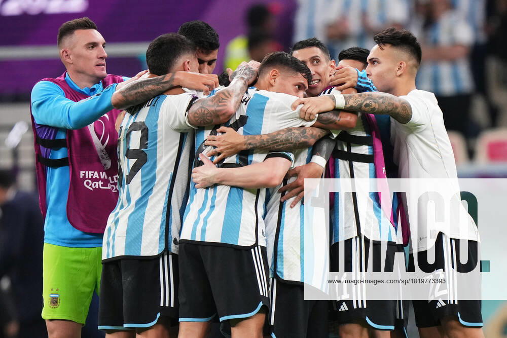 QAT: Argentina - Mexico. FIFA World Cup, WM, Weltmeisterschaft, Fussball Qatar 2022 Argentina players celebrating the victory at full time during the FIFA World Cup Qatar 2022 match, Group C, between Argentina and Mexico played at Lusail Stadium on Nov 26, 2022 in Lusail, Qatar.