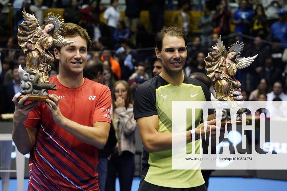TENNIS MATCH NADAL RUUD Quito November 27, 2022 Tennis players Rafael Nadal and Casper Ruud play a match at the Coliseo Ruminahui for the Kia Quito Bicentennial Cup API DANIEL MOLINEROS Quito Pichincha Ecuador