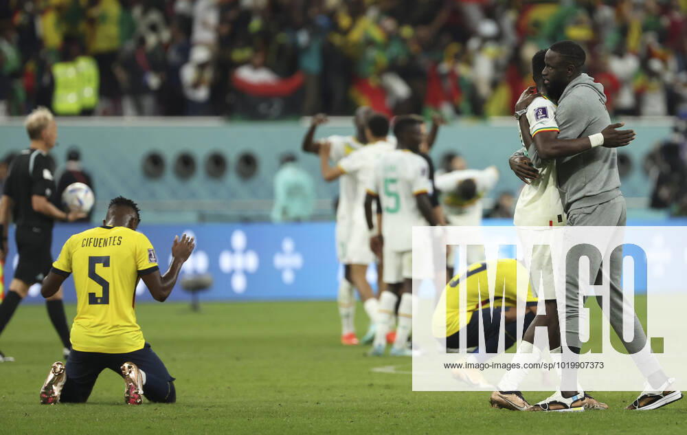(221129) -- DOHA, Nov. 29, 2022 -- Players react after the Group A match between Ecuador and Senegal at the 2022 FIFA World Cup, WM, Weltmeisterschaft, Fussball at Khalifa International Stadium in Doha, Qatar, Nov. 29, 2022. ) (SP)QATAR-DOHA-2022 WORLD CUP-GROUP A-ECU VS SEN PanxYulong