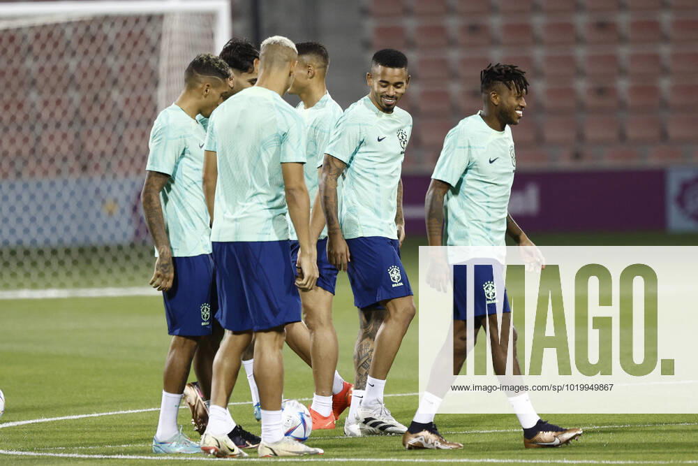 Brazil s players take part in a team s training session at Al Arabi stadium in Doha, Qatar, in the frame of Qatar 2022 FIFA World Cup, WM, Weltmeisterschaft, Fussball 01 December 2022. Brazil is facing Cameroon on 02 December in their group G s third and last match. Brazil s training session !ACHTUNG: NUR REDAKTIONELLE NUTZUNG!