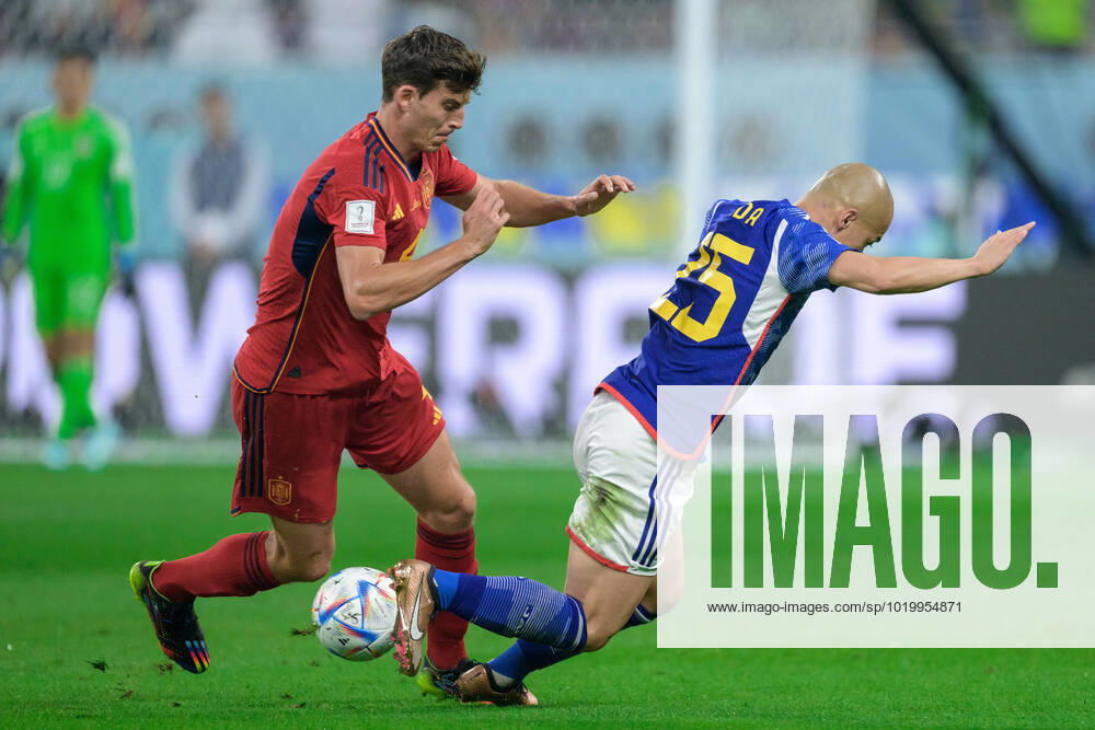 Pau Torres of Spain and Daizen Maeda of Japan during the FIFA World Cup 2022 football match between Japan and Spain on December 1, 2022 in Doha Photo Joel Marklund BILDBYRAN code JM JM0398 bbeng football football soccer fotball world cup football world cup football world cup 2022 fifa world cup 2022 japan spain spain,