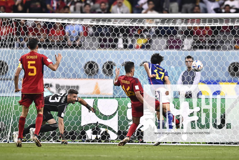 Foto LaPresse - Fabio Ferrari 01 Dicembre 2022 Doha, Qatar - - Calcio - Qatar 2022 - Coppa del Mondo Fifa - Giappone v Spagna - Gruppo E - Fase a Gironi - Khalifa International Stadium .Nella foto:Tanaka Ao (Japan);erete 2-1 December 1, 2022 Doha, Qatar - sport - Soccer - Qatar 2022- FIFA World Cup, WM, Weltmeisterschaft, Fussball - Group E - Japan v Spain - group stage -Khalifa International Stadium.In the pic:Tanaka Ao (Japan);gol 2-1