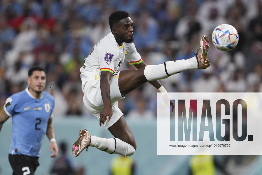 (221202) -- AL WAKRAH, Dec. 2, 2022 -- Inaki Williams of Ghana vies for the ball during the Group H match between Ghana and Uruguay at the 2022 FIFA World Cup, WM, Weltmeisterschaft, Fussball at Al Janoub Stadium in Al Wakrah, Qatar, Dec. 2, 2022. ) (SP)QATAR-AL WAKRAH-2022 WORLD CUP-GROUP H-GHA VS URU ZhengxHuansong