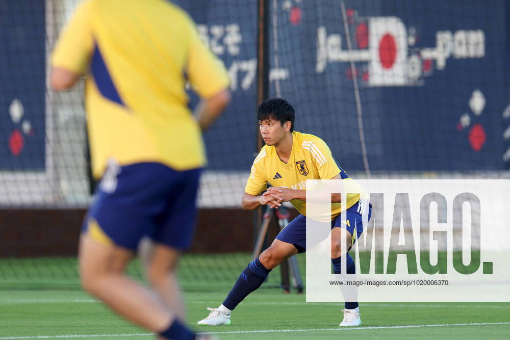 Japan Training Session - FIFA World Cup, WM, Weltmeisterschaft, Fussball Qatar 2022 Players of Japan during Japan training session at Al Sadd SC training center in Doha, Qatar on December 03, 2022. IgorxKralj PIXSELL