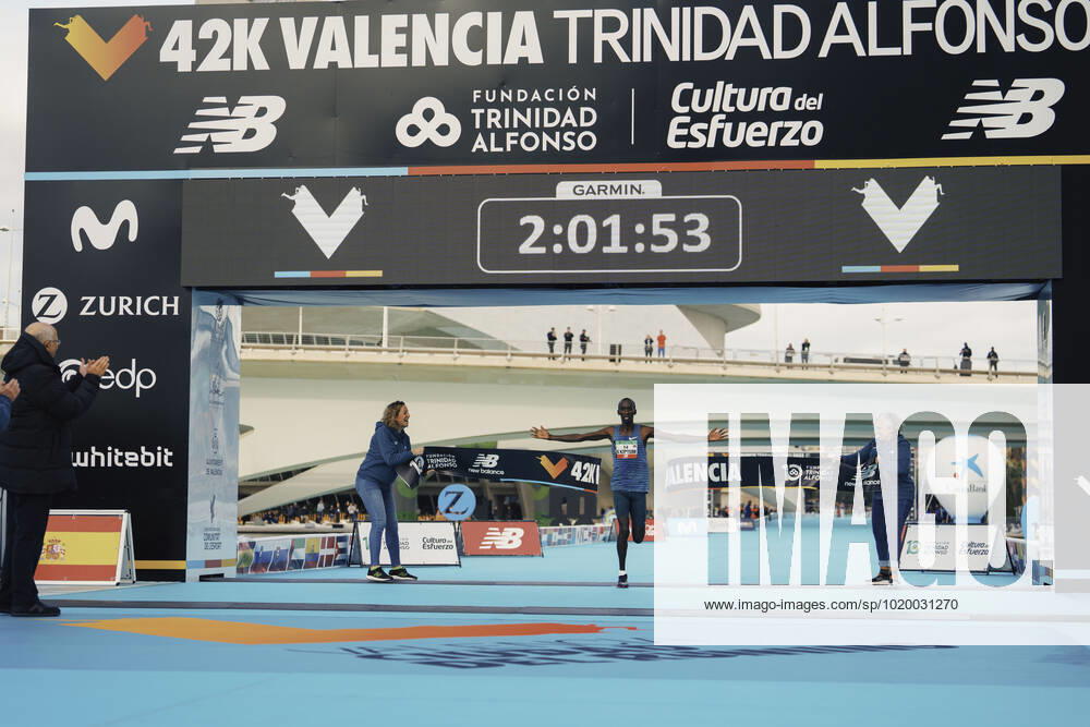 42nd Valencia Marathon Trinidad Alfonso 2022 Valencia, 04 12 2022 Kelvin Kiptum KEN wins the marathon with course record at the 42th Valencia Marathon Trinidad Alfonso 2022 on 04 12 2022