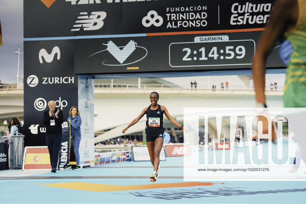 42th Valencia Marathon Trinidad Alfonso 2022 Valencia, 04 12 2022 Womens winner Amane Beriso Shankule ETH at the 42th Valencia Marathon Trinidad Alfonso 2022 on 04 12 2022