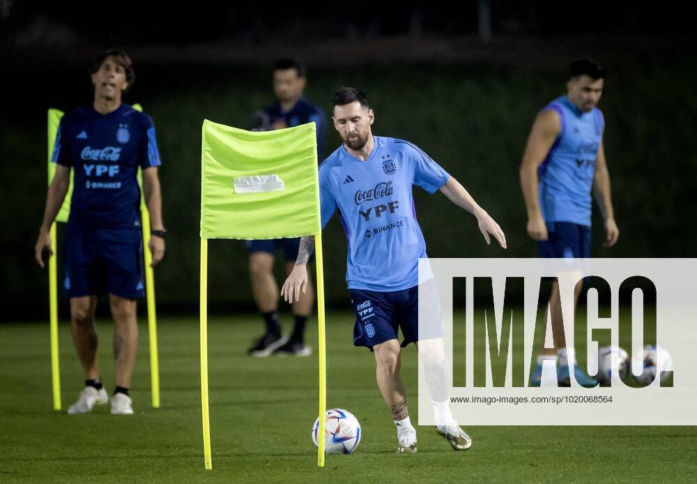DOHA Lionel Messi during a training session of the Argentina national team on December 5, 2022 in Doha, Qatar Argentina will meet the Dutch national team in the eighth final ANP KOEN VAN WEEL FIFA World Cup Qatar 2022 2022 ANPxSportx IVx 458921238 originalFilename: 458921238