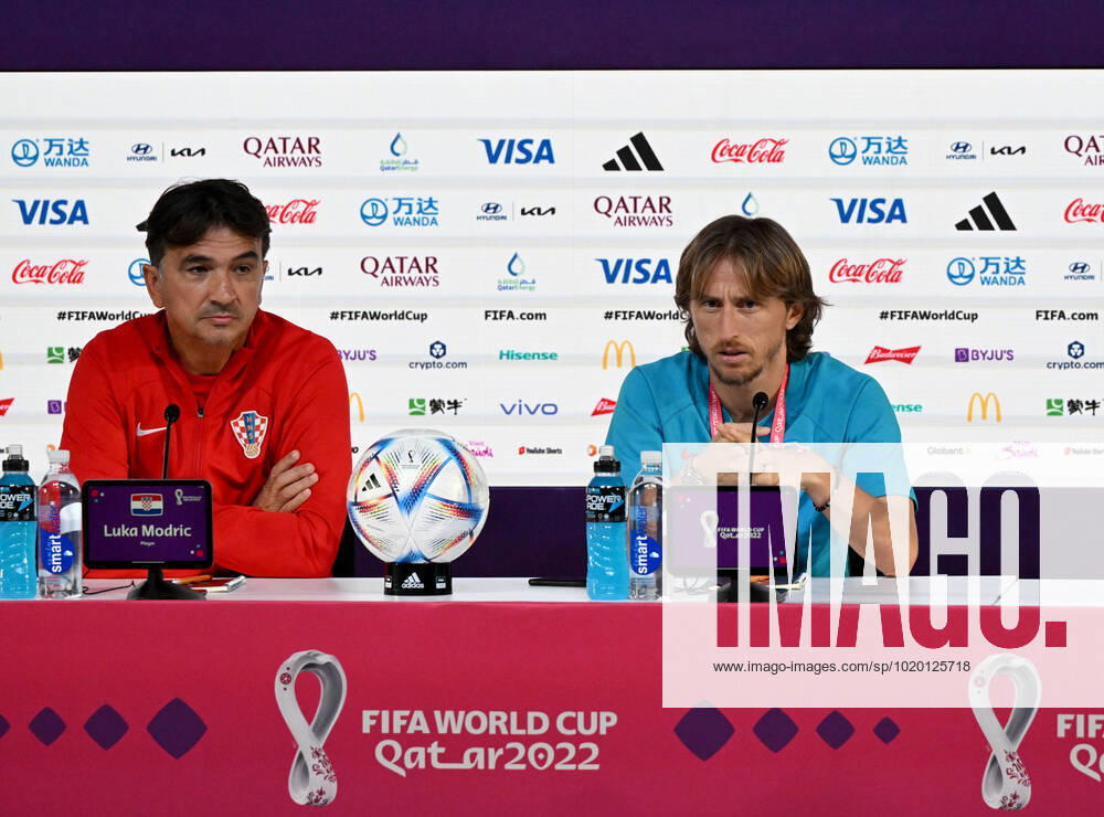 Football, men, 2022 23 season, World Cup in Qatar, Doha, press conference in the media center at Qatar National Convention Centre QNCC , v l coach Zlatko Dalic Croatia , Luka Modric No 10, Croatia , 08 12 2022,