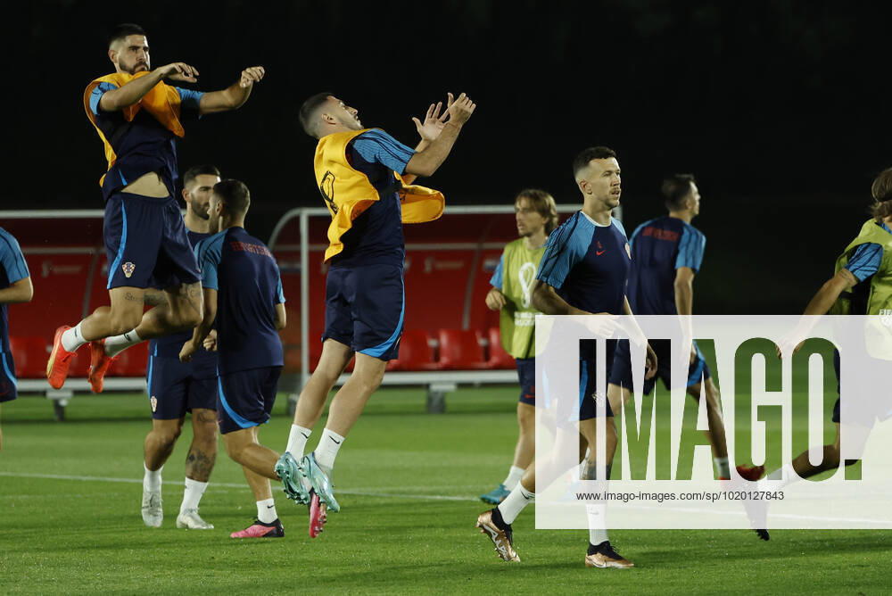 Croatia s players take part in training session held in Doha, Qatar, 08 December 2022. Croatia will face Brazil in their FIFA World Cup, WM, Weltmeisterschaft, Fussball 2022 quarter final soccer match on 09 December. Croatia s training session !ACHTUNG: NUR REDAKTIONELLE NUTZUNG!