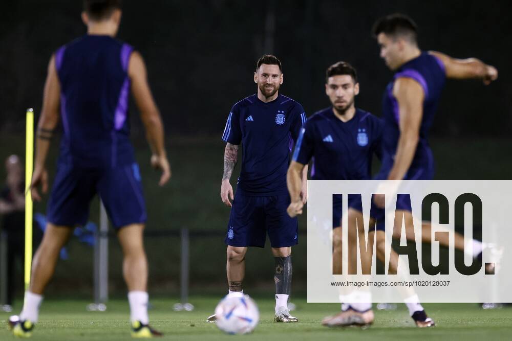 DOHA Lionel Messi of Argentina during a training session of the Argentina national team at the Qatar University training complex on December 8, 2022 in Doha, Qatar Argentina is preparing for the quarterfinals against the Netherlands ANP KOEN VAN WEEL FIFA World Cup Qatar 2022 2022 2022 ANPxSportx IVx 459099699 originalFilename: 459099699