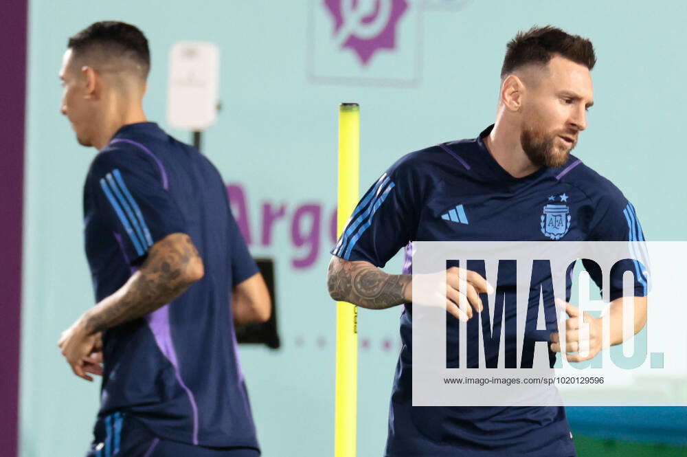 Argentina s striker Lionel Messi (R) is seen during Argentina s training session at Qatar University, in Doha, Qatar, 08 December 2022. Argentina will face tomorrow Netherlands in a Qatar 2022 World Cup quarterfinal match. Argentina s training session !ACHTUNG: NUR REDAKTIONELLE NUTZUNG!