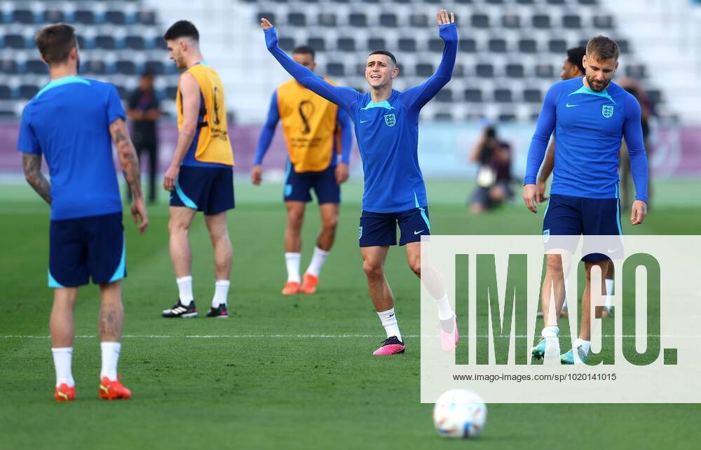 Mandatory Credit: Photo by Kieran McManus Shutterstock (13658574r) Phil Foden of England puts his hands up during training England Training and press conference, PK, Pressekonferenz FIFA World Cup, WM, Weltmeisterschaft, Fussball 2022, Football, Al Wakrah Sports Complex, Al Wakrah, Qatar - 09 Dec 2022 Editorial Use Only England Training and Press Conference, FIFA World Cup 2022, Football, Al Wakrah Sports Complex, Al Wakrah, Qatar - 09 Dec 2022 Editorial Use Only