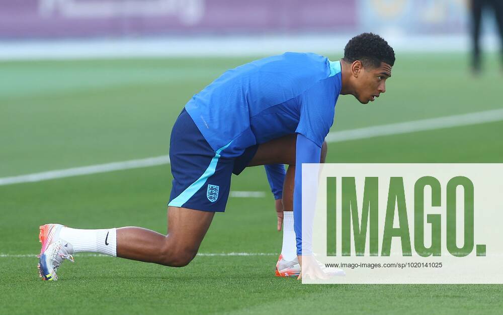Mandatory Credit: Photo by Kieran McManus Shutterstock (13658574j) Jude Bellingham of England heads out for training England Training and press conference, PK, Pressekonferenz FIFA World Cup, WM, Weltmeisterschaft, Fussball 2022, Football, Al Wakrah Sports Complex, Al Wakrah, Qatar - 09 Dec 2022 Editorial Use Only England Training and Press Conference, FIFA World Cup 2022, Football, Al Wakrah Sports Complex, Al Wakrah, Qatar - 09 Dec 2022 Editorial Use Only