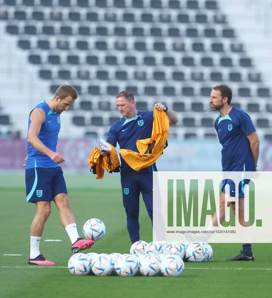 Mandatory Credit: Photo by Kieran McManus Shutterstock (13658574x) Harry Kane, assistant Steve Holland and England manager Gareth Southgate during training England Training and press conference, PK, Pressekonferenz FIFA World Cup, WM, Weltmeisterschaft, Fussball 2022, Football, Al Wakrah Sports Complex, Al Wakrah, Qatar - 09 Dec 2022 Editorial Use Only England Training and Press Conference, FIFA World Cup 2022, Football, Al Wakrah Sports Complex, Al Wakrah, Qatar - 09 Dec 2022 Editorial Use Only