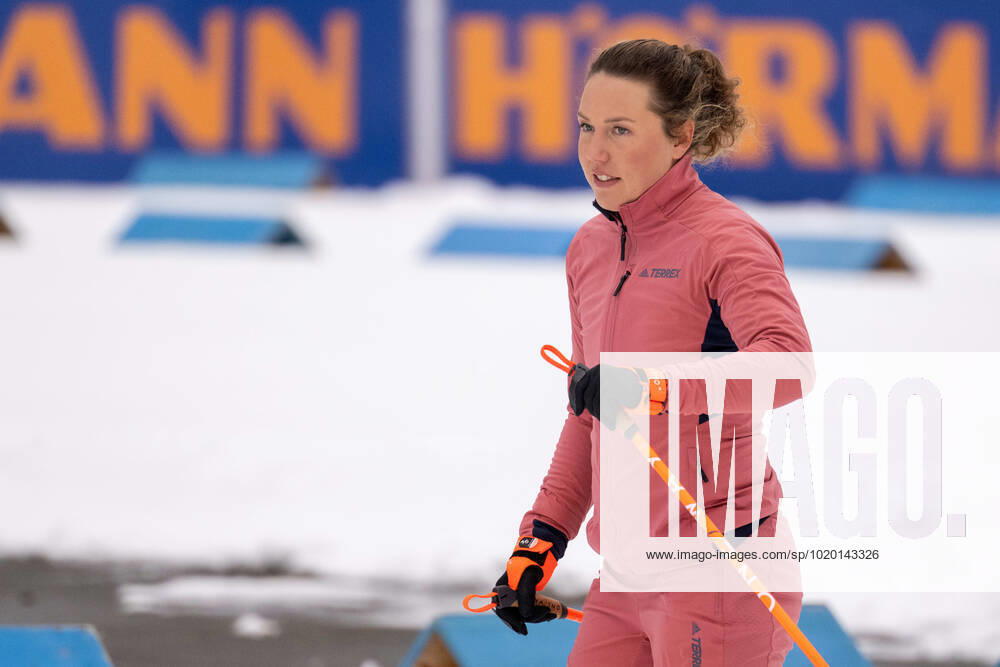 ZDF Expert Laura Dahlmeier Austria, Hochfilzen, 09 12 2022, Biathlon, IBU World Cup Hochfilzen, 2022 2023, , Men 10 km Sprint, Biathlon and Cross Country Stadium Photo A2 Bildagentur Peter Hartenfelser
