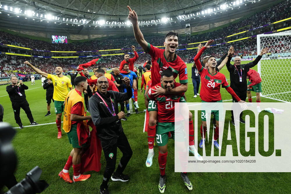 KW49 Morocco v Portugal: Quarter Final - FIFA World Cup, WM, Weltmeisterschaft, Fussball Qatar 2022 Morocco players celebrates victory after the FIFA World Cup Qatar 2022 quarter final match between Morocco and Portugal at Al Thumama Stadium on December 10, 2022 in Doha, Qatar. Doha Qatar