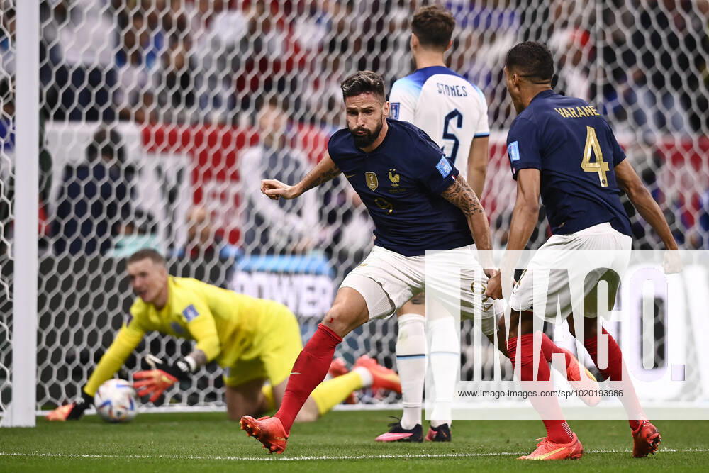 Foto Fabio Ferrari LaPresse 10 Dicembre 2022 Doha, Qatar - - Calcio - Qatar 2022 - Coppa del Mondo Fifa - Inghilterra vs Francia - Ottavi di finale - Lusail Stadium. Nella foto: Olivier Giroud (FRA) esultanza dopo la rete 2-1 December 10, 2022 Doha, Qatar - sport - Soccer - Qatar 2022- FIFA World Cup, WM, Weltmeisterschaft, Fussball -England v France - Round of 8 - Lusail Stadium. In the pic: Olivier Giroud (FRA) after goal 2-1