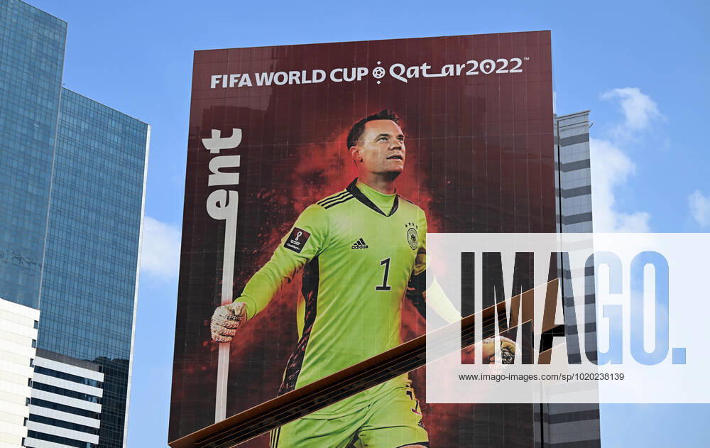 Football, men, season 2022 23, World Cup in Qatar, Doha, West Bay district in the picture image of goalkeeper Manuel Neuer Germany , 12 12 2022,