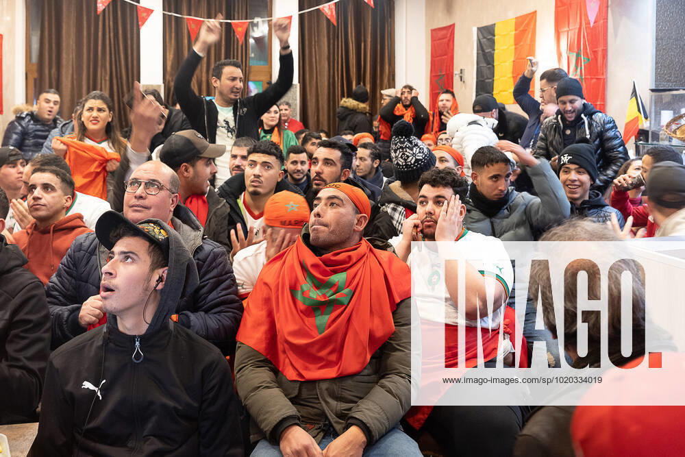 Illustration picture, people watch the semi-final match of Morocco vs France, at the FIFA 2022 World Cup, at a tea house - cafetaria in the center of Brussels, on Wednesday 14 December 2022. JAMESxARTHURxGEKIERE x56176674x