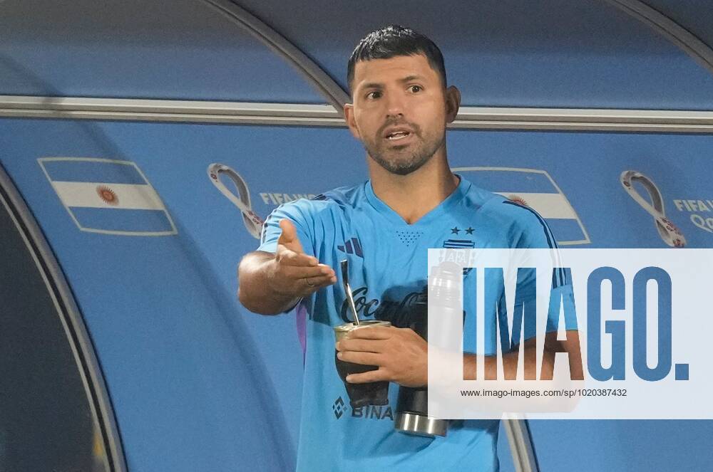 Mandatory Credit: Photo by Dave Shopland Shutterstock (13667310a) Argentina s Sergio Aguero watches squad training session Argentina Training, FIFA World Cup, WM, Weltmeisterschaft, Fussball 2022, Football, Qatar University Training Site, Doha, Qatar - 15 Dec 2022 Editorial Use Only Argentina Training, FIFA World Cup 2022, Football, Qatar University Training Site, Doha, Qatar - 15 Dec 2022 Editorial Use Only