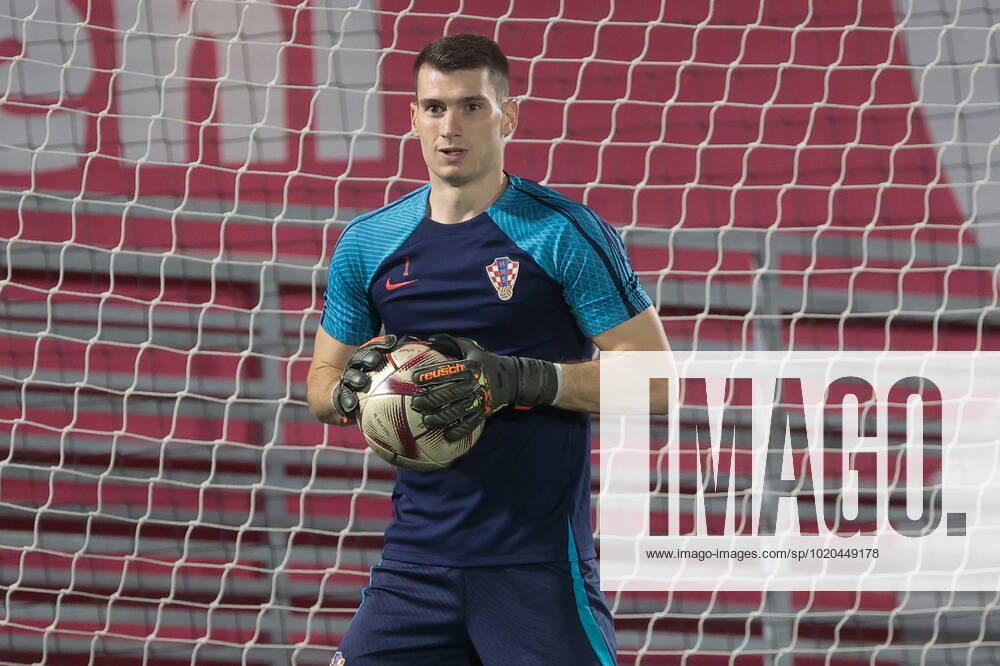 Croatia s goalkeeper Dominik Livakovic participates in his national team, Nationalteam s training session in Doha, Qatar, 16 December 2022. Croatia is to face Morocco on 17 December in a match for the 3rd and 4th place in the FIFA World Cup, WM, Weltmeisterschaft, Fussball 2022. Croatia s trainning session !ACHTUNG: NUR REDAKTIONELLE NUTZUNG!