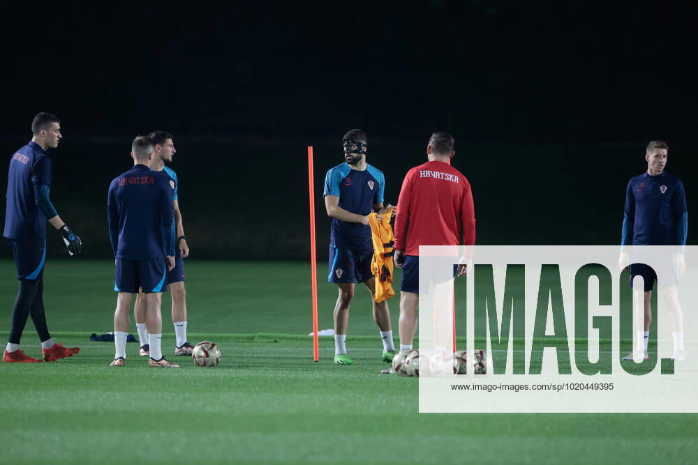 Croatia s players participate in their national team, Nationalteam s training session in Doha, Qatar, 16 December 2022. Croatia is to face Morocco on 17 December in a match for the 3rd and 4th place in the FIFA World Cup, WM, Weltmeisterschaft, Fussball 2022. Croatia s trainning session !ACHTUNG: NUR REDAKTIONELLE NUTZUNG!
